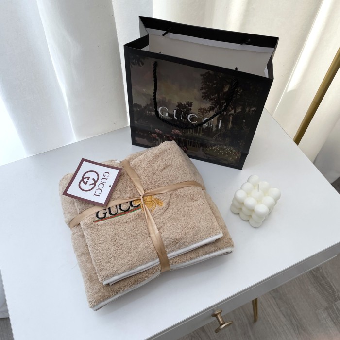 タオルセット　GUCCI/グッチバスタオル2枚セット　パレオ/湯上がりタオル　デイリータオル　お風呂グッズ家庭用　吸水性　4色