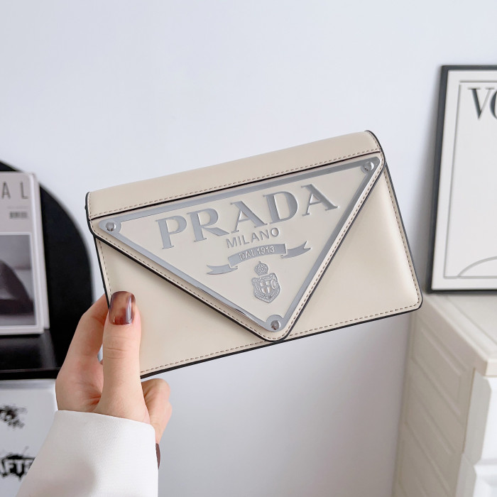 2023Pradaプラダケース最新全機種11 Pro/11/Xs Max/Xr/XS/iPhone7/7P/8/8P/ iPhone12/iPhone13 5色