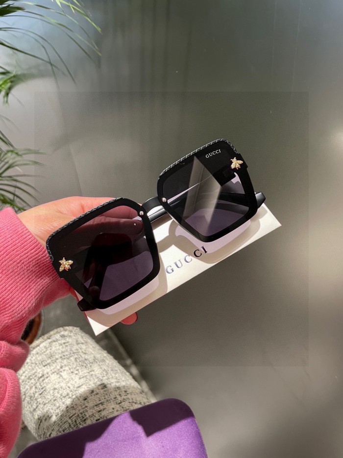 最新グッチサングラス2色