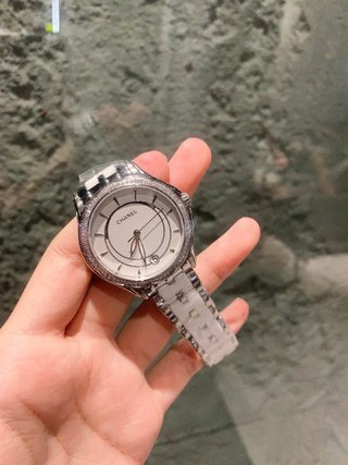 超奇跡の入荷☆ シャネルスーパーコピー 腕時計2色