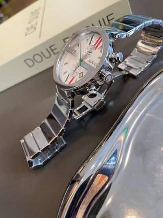入手困難 グッチGUCCI スーパーコピー クォーツランニング秒計時腕時計