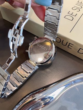 入手困難 グッチGUCCI スーパーコピー クォーツランニング秒計時腕時計