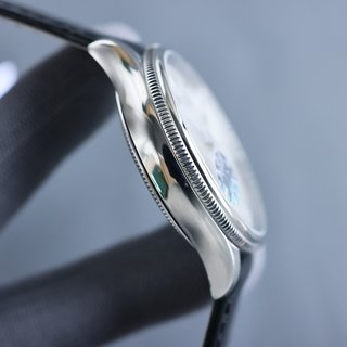 超奇跡の入荷☆ ロレックス-ROLEX コピー チェリーニシリーズメンズ腕時計