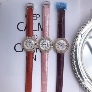 【話題商品！】カルティエ・CARTIER 激安偽物 ブルーバルーンシリーズ、女性用高級石英腕時計3色