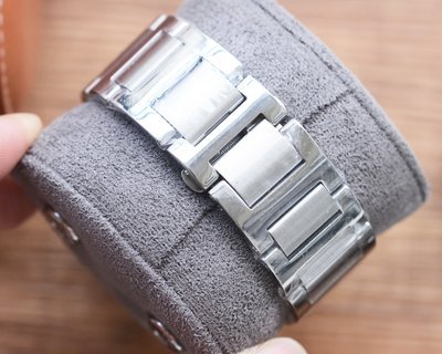 追跡付 カルティエn級品 逸品メンズ腕時計3色