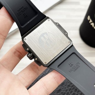 新型 ウブロHUBLOT スーパーコピー Square Bang Unicoシリーズメンズ腕時計5色