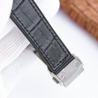 使い勝手良し ウブロHUBLOT n級品 42 mmサイズは原装輸入ムーブメント