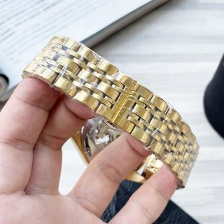 追跡付 カルティエ コピー 逸品メンズ腕時計4色