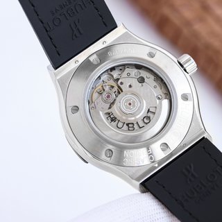新作 ウブロHUBLOT コピー 42 mmサイズは原装輸入ムーブメント
