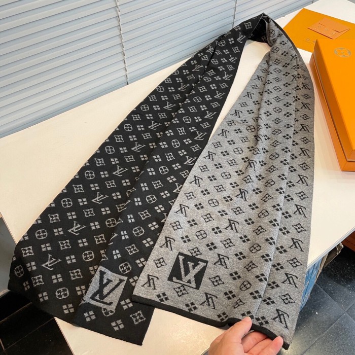 日本未入荷 ルイヴィトン 激安通販 カシミヤのスカーフ