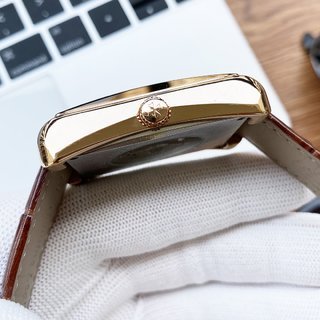 超話題! Vacheron Constantinヴァシュロンコンスタンタン スーパーコピー 高度にカスタマイズされた全自動ムーブメント4色