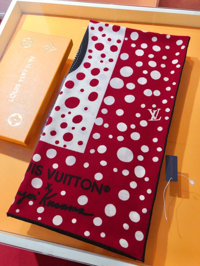 大人気 ルイヴィトン n級品 スカーフ140 cmベルベット版は