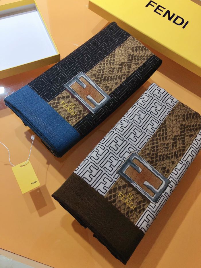 超奇跡の入荷☆ Fendi フェンディ n級品 レディースマフラー