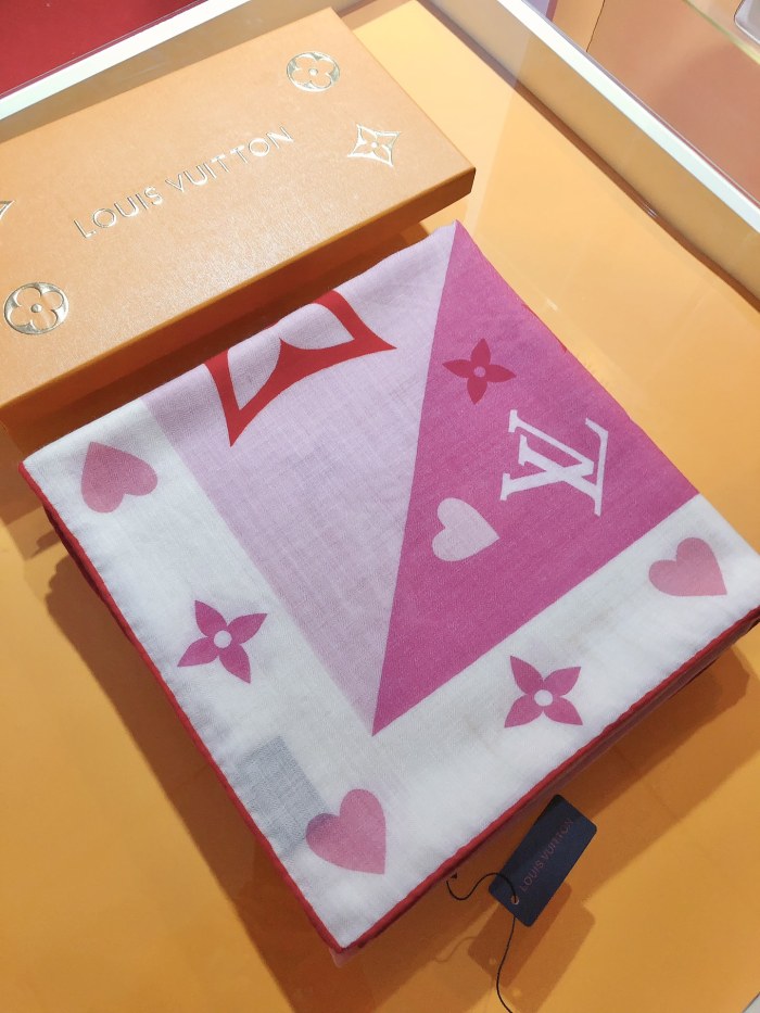 追跡付 ルイヴィトン コピー スカーフ140 cmベルベット版は