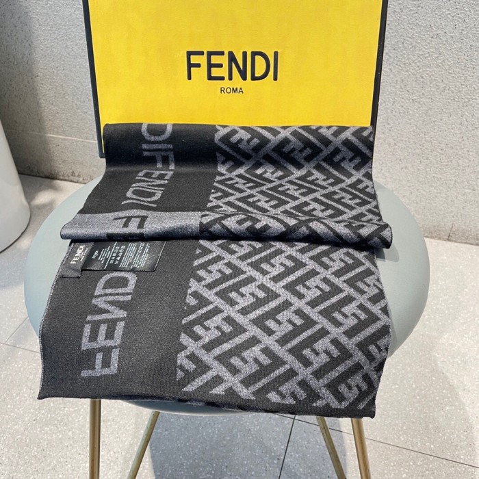★超人気 Fendi フェンディ n級品 カップルスタイル マフラー