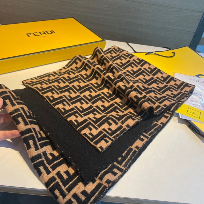 追跡付 Fendi フェンディ n級品 カップルスタイル マフラー