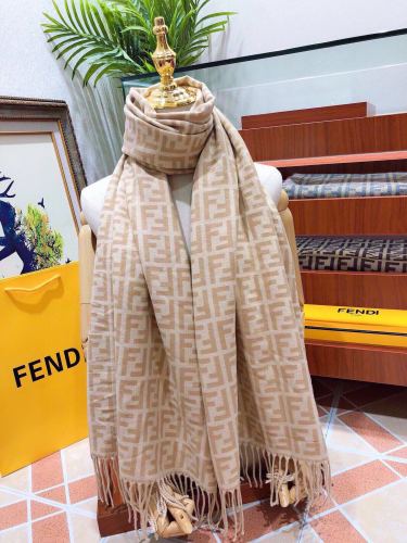 【話題商品！】Fendi フェンディ激安通販 レディースマフラー