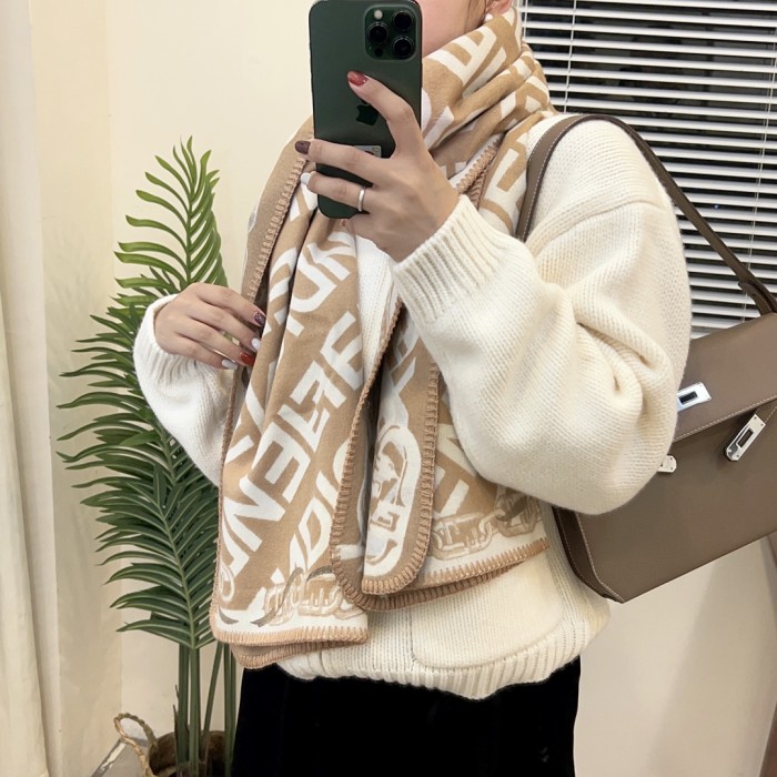 追跡付 フェンディスーパーコピー レディース マフラー