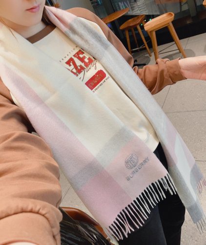 新作 Burberryバーバリー スーパーコピー カシミヤ マフラー