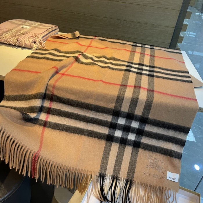 日本未入荷 Burberryバーバリー 激安通販 レディースマフラー