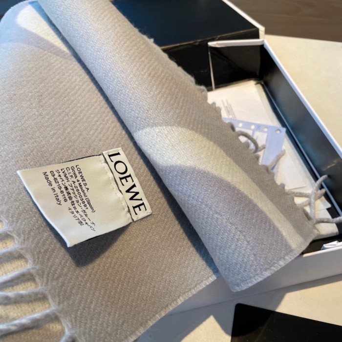 使い勝手良し Dior ディオール 偽物通販 ベルベットのスカーフ
