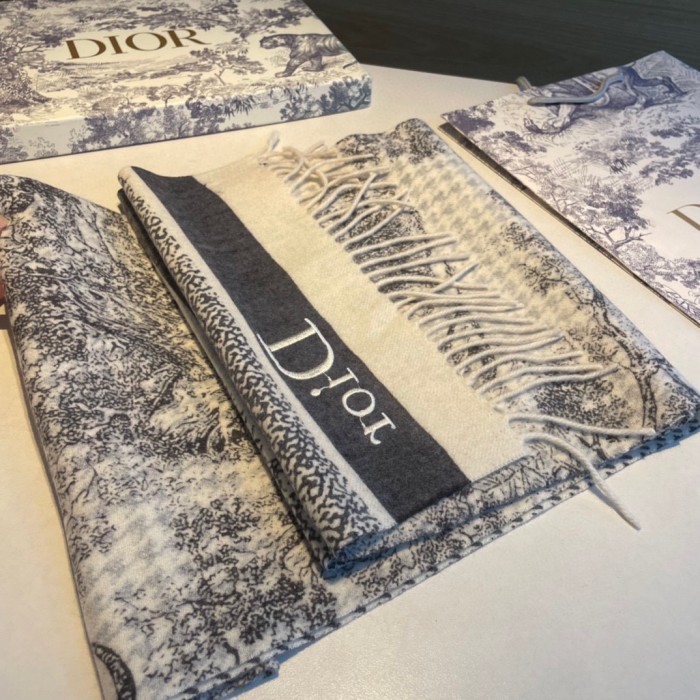 日本未入荷 Dior ディオール コピー アニマルフリンジスカーフ
