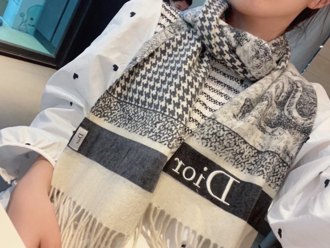 日本未入荷 Dior ディオール コピー アニマルフリンジスカーフ