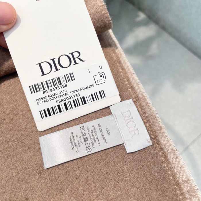 ★超人気 Dior ディオール n級品 レディースマフラー