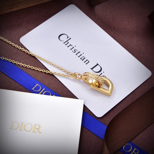 入手困難 Dior ディオール コピー レディース イアリング