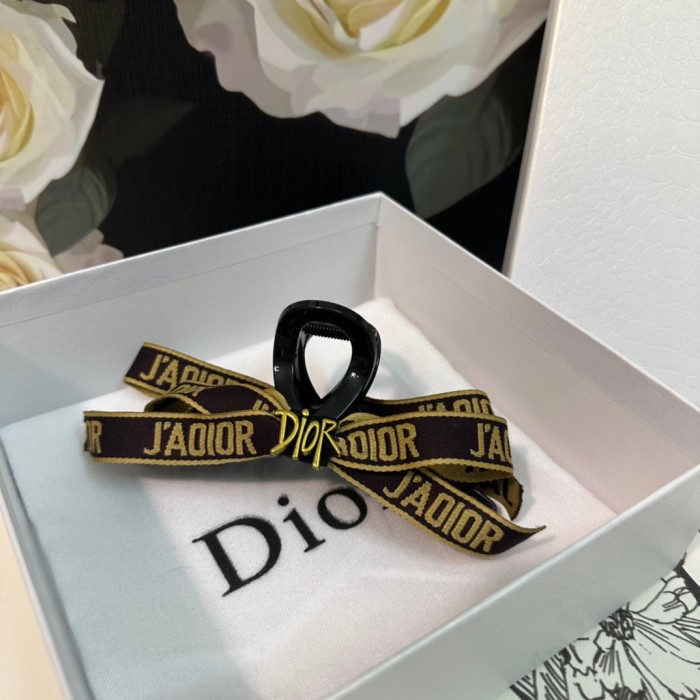 入手困難 Dior ディオール 激安偽物レディース ヘアピン