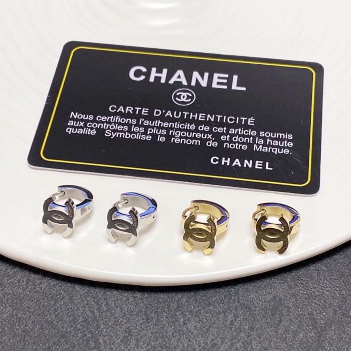 一目惚れ♪ Chanelシャネル 激安偽物 レディース イアリング2色