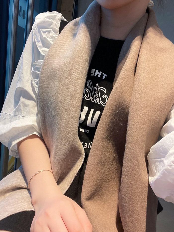 【話題商品！】Dior ディオール コピー レディースマフラー