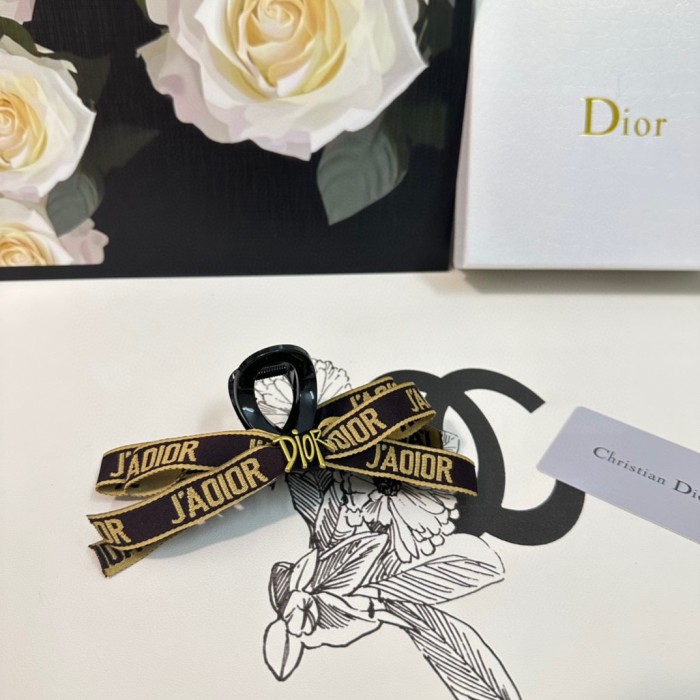 入手困難 Dior ディオール 激安偽物レディース ヘアピン
