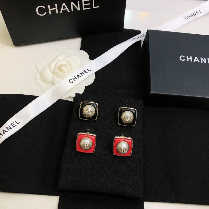 超奇跡の入荷☆ Chanelシャネル 偽物通販レディースイアリング2色
