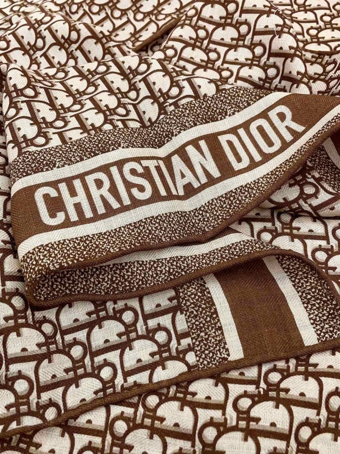 稀少 Dior ディオール 偽物通販 アルファベットスカーフ