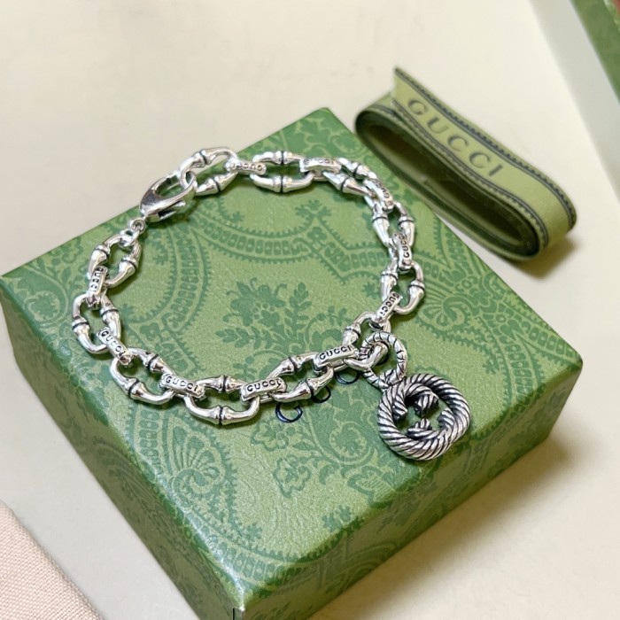 日本未入荷 Gucciグッチ コピーおすすめ ブレスレット
