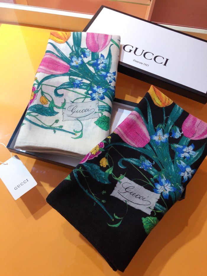 日本未入荷 Gucciグッチ 激安通販 ベルベットのスカーフが