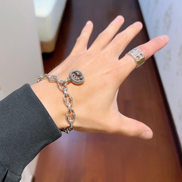 日本未入荷 Gucciグッチ コピーおすすめ ブレスレット