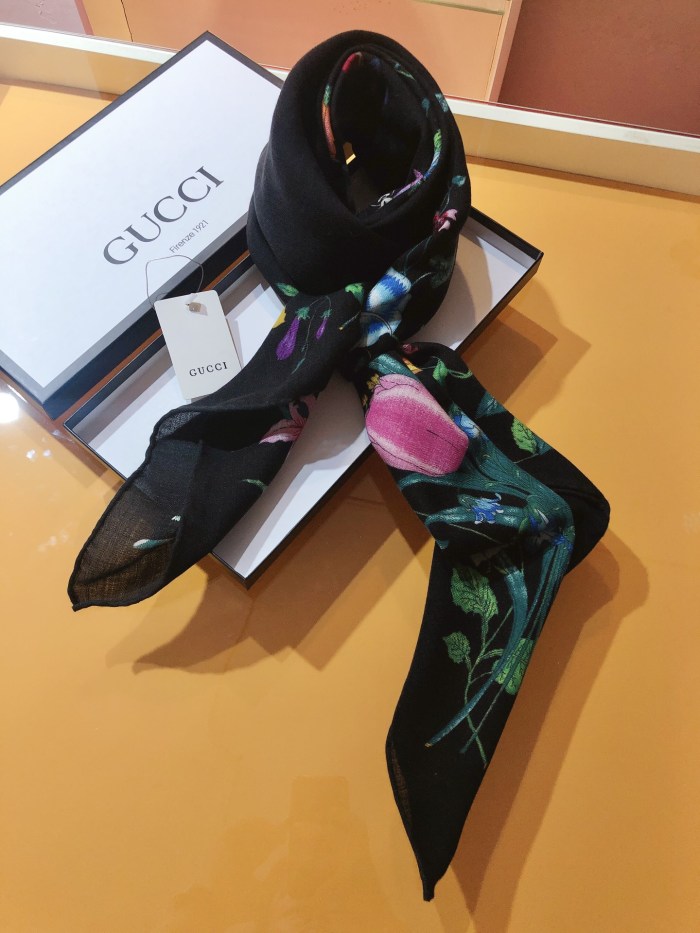【話題商品！】Gucciグッチ コピー ベルベットのスカーフが