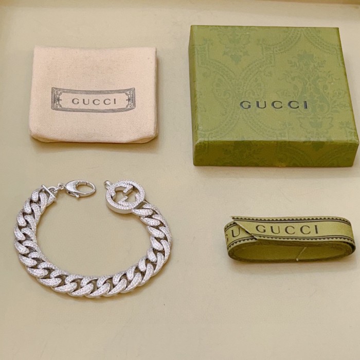 入手困難 Gucciグッチ 偽物通販ブレスレット