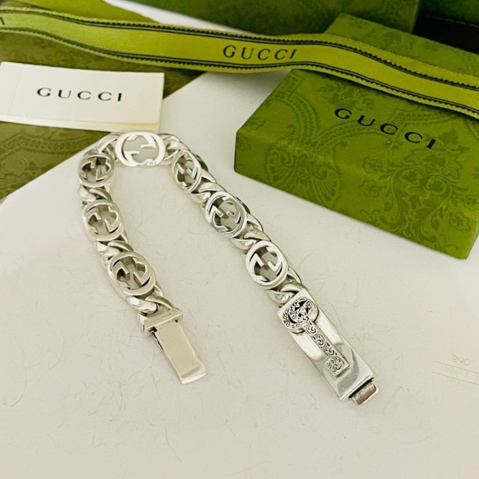 一目惚れ♪ Gucciグッチ コピーおすすめ ブレスレット