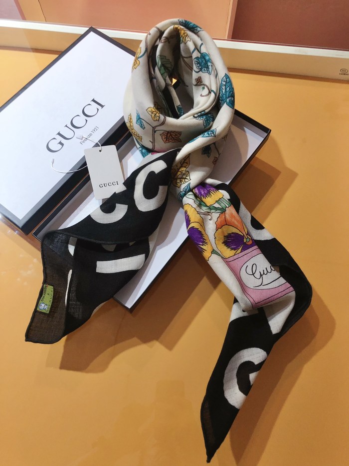 超話題! Gucciグッチ コピー ベルベットのスカーフが