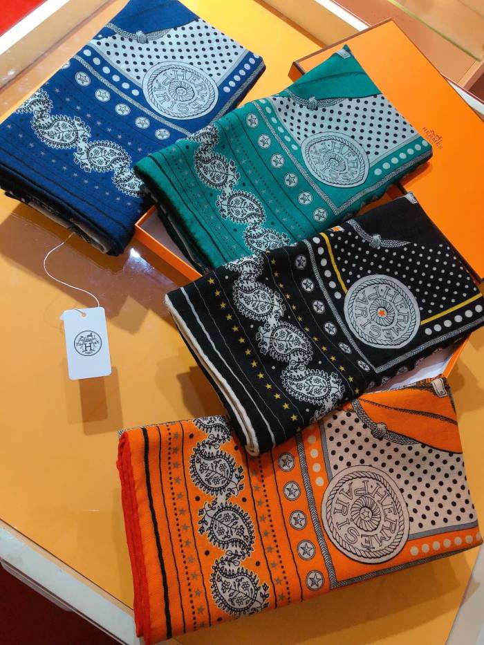 稀少 Hermesエルメス激安通販 ベルベットのスカーフ