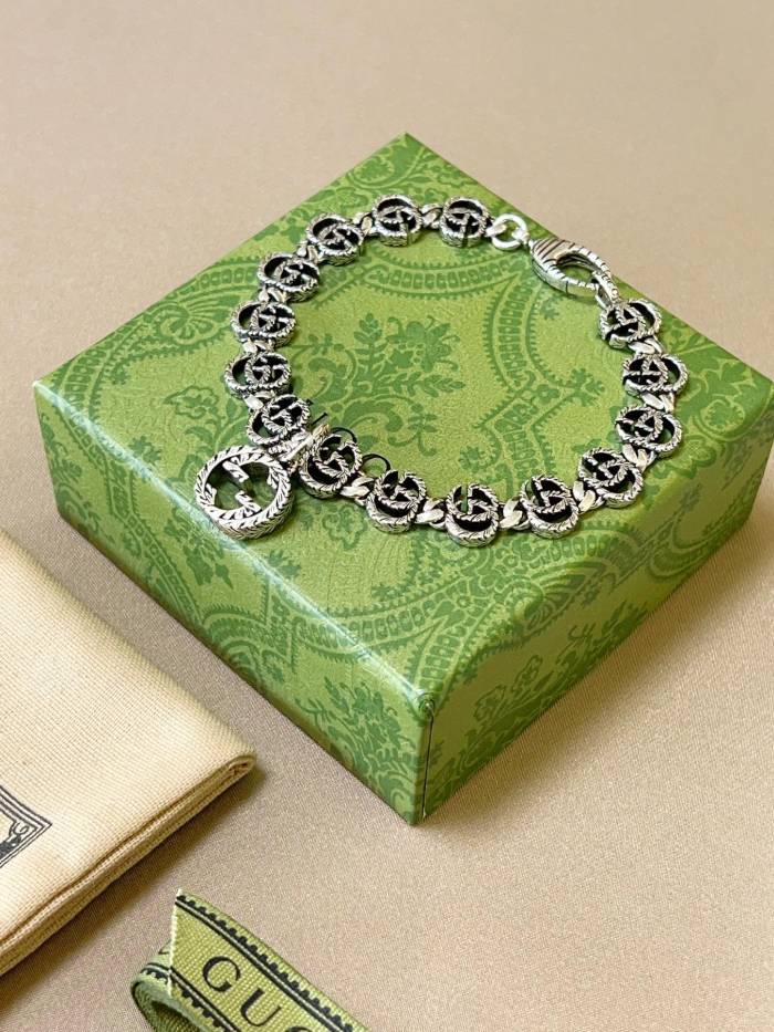 使い勝手良し Gucciグッチ n級品 ブレスレット