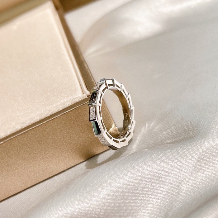 新作 BVLGARI ブルガリ 激安偽物 レディースリング