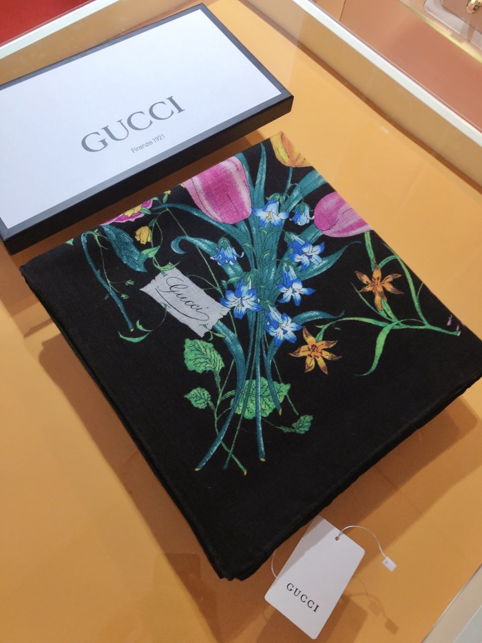 【話題商品！】Gucciグッチ コピー ベルベットのスカーフが