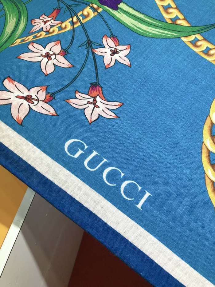 累積売上総額第１位！Gucciグッチ 偽物通販 ベルベットのスカーフが