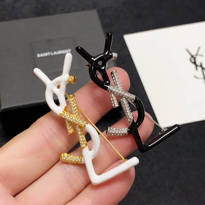 超奇跡の入荷☆ イヴ サンローラン n級品 カフリンクス2色