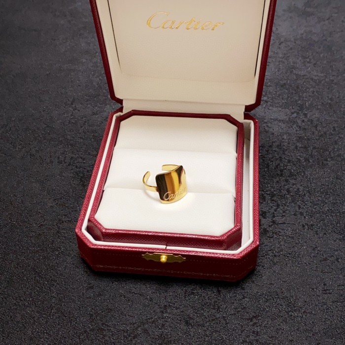 累積売上総額第１位！Cartierカルティエ コピーおすすめリング