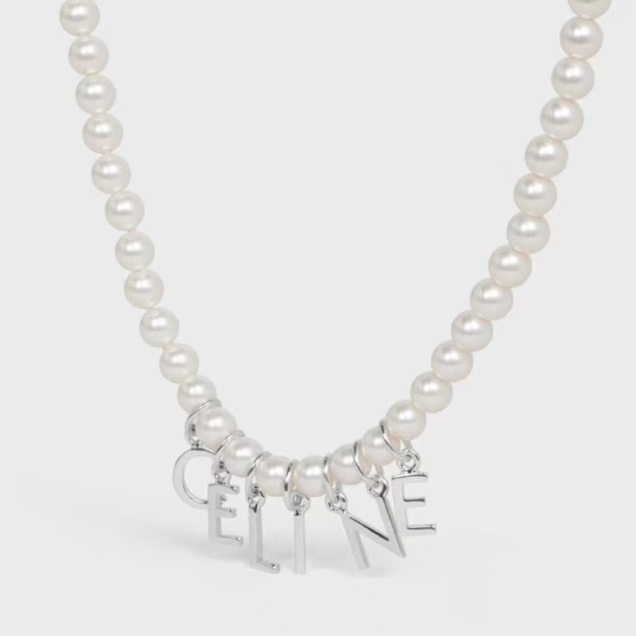 日本未入荷 Celineセリーヌ コピー ネックレス